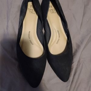 Pointed toe flats